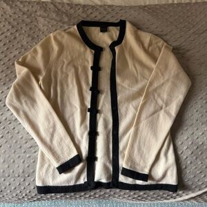 Cardigan black and white